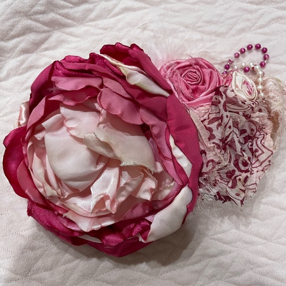Oversized large pink satin lace pearl headband bow hair accessory fascinator - Picture 1 of 7